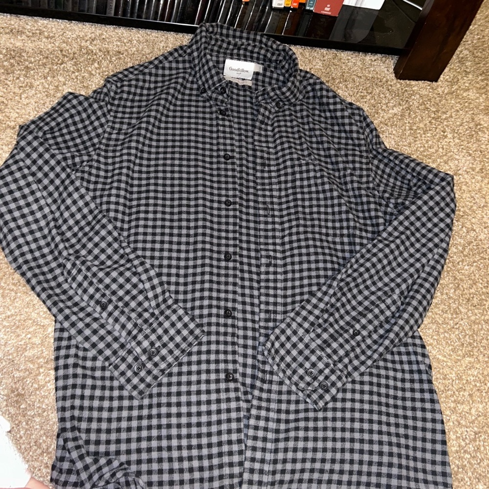 Men’s black and grey flannel